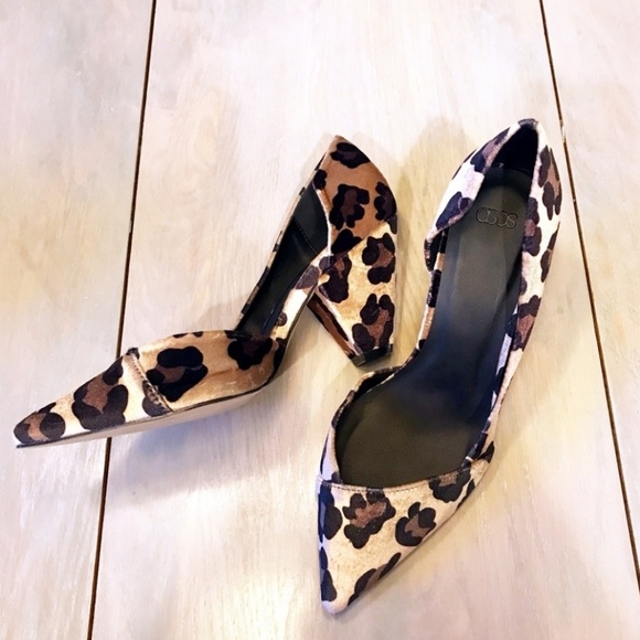 Leopard Pumps - Picture 3 of 5